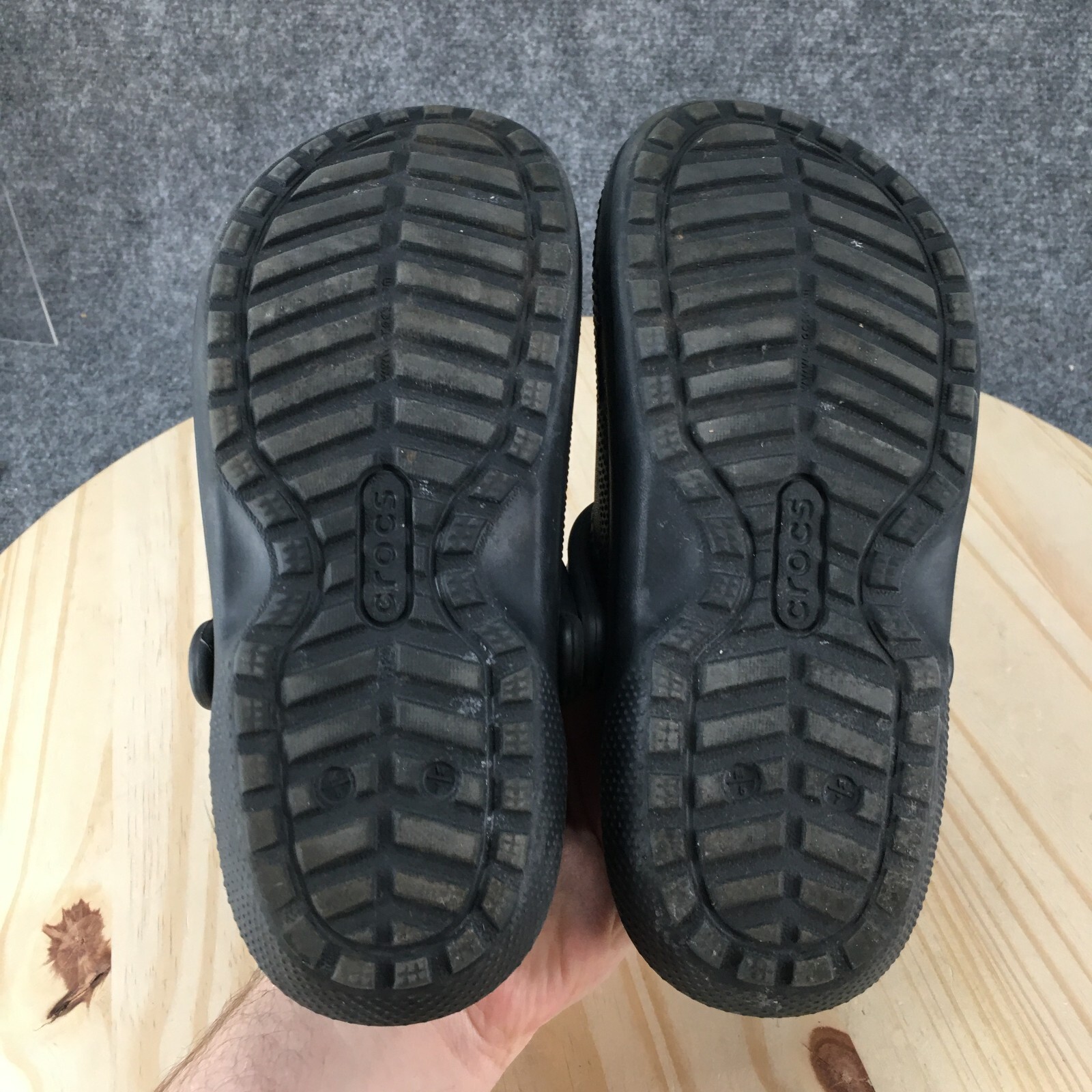 Crocs Shoes Mens 5 Womens 7 Classic Clog Black Rubber Faux Fur Queendom 203591