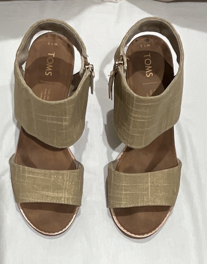 TOMS Majorca Cutout Sandal Natural Yarn Gold Metallic Block Heel Zipper 7.5 NWT