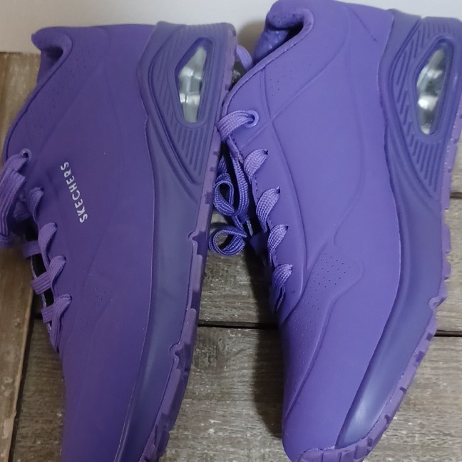 SKECHERS Women’s Purple Low Top Lace-Up Athletic Sneaker Solid Logo