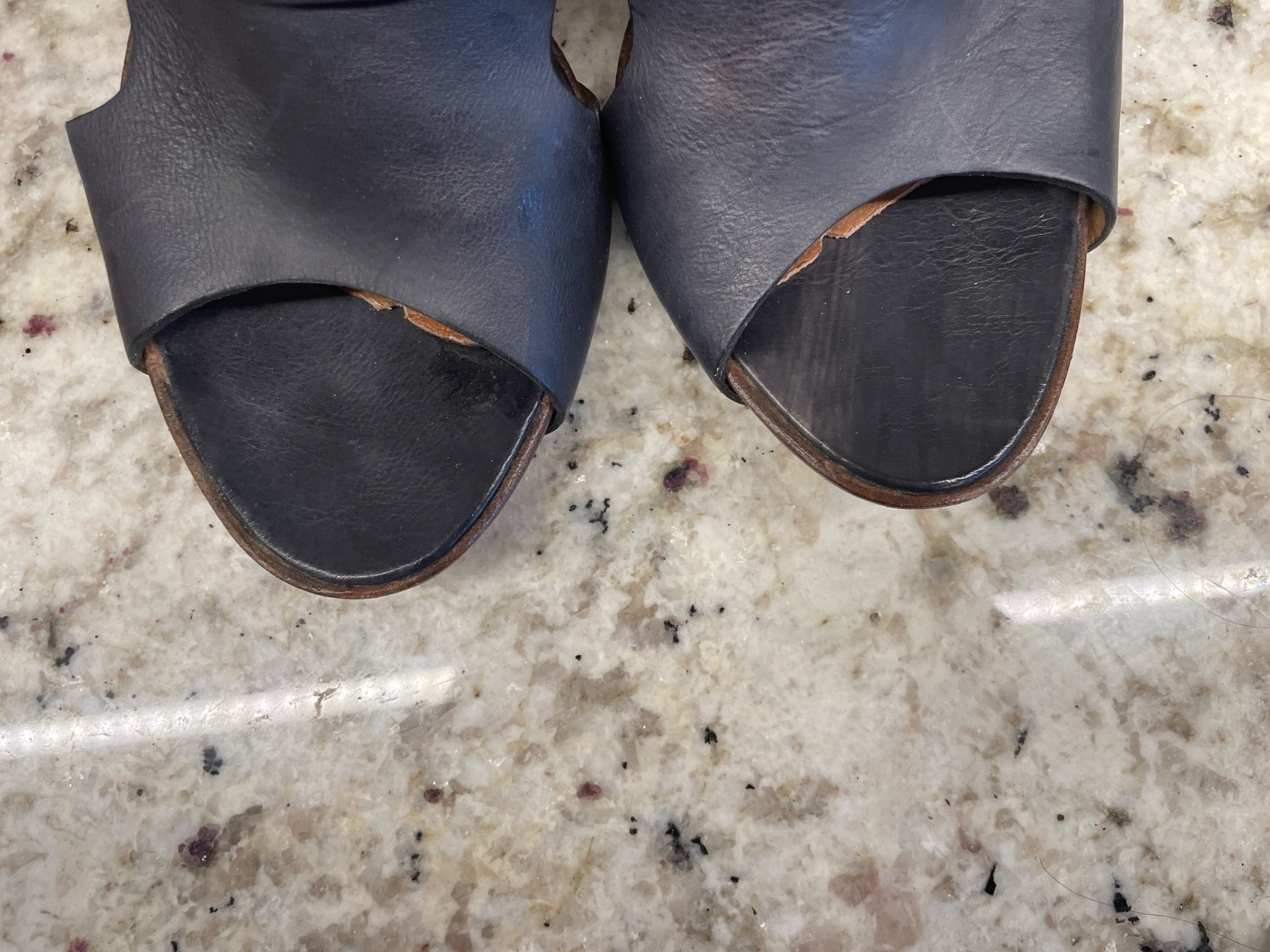 Vintage Kenneth Cole Black Charcoal Gray High Heel Mule Slide Sandals 8 EUC RARE