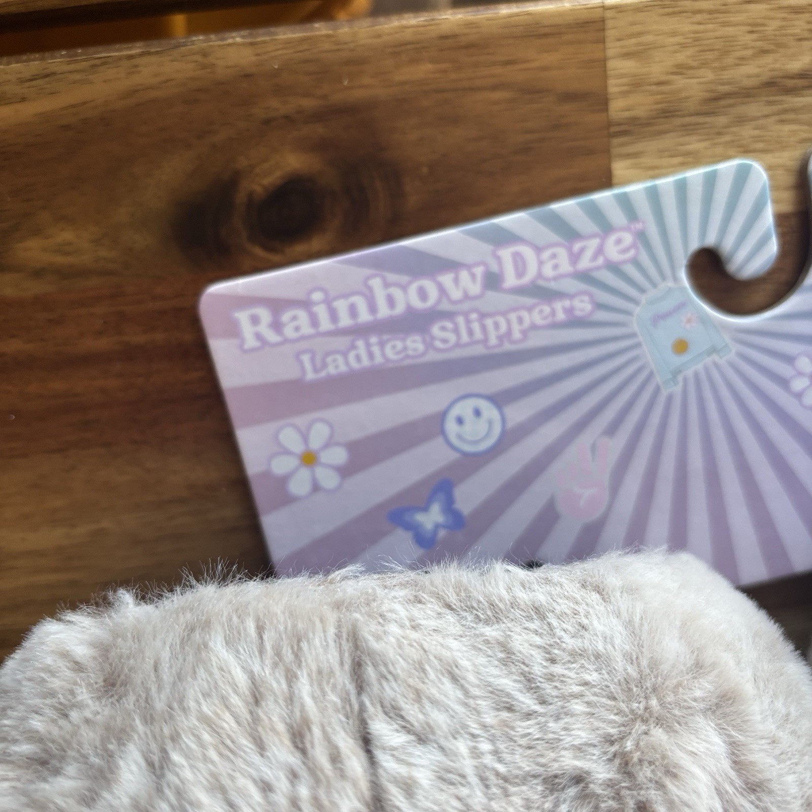 Rainbow Daze Sloth Animal Plush Women’s Slippers Size M 7/8 Stuffed Animal NWT