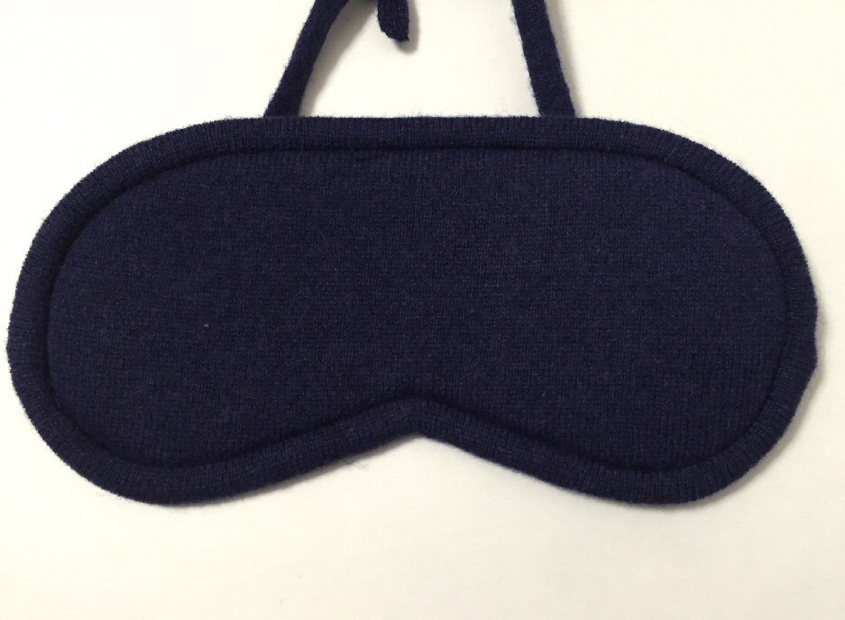Saks Fifth Ave Womens Navy Cashmere Amenity Travel Kit Slippers Eye Mask Pouch