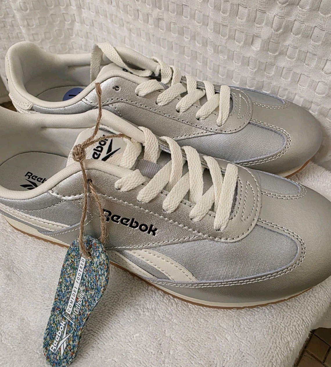 Reebok Women Fiori Metallic Silver Sneakers 7.5 *Small Flaw Shown in Pic* No Box