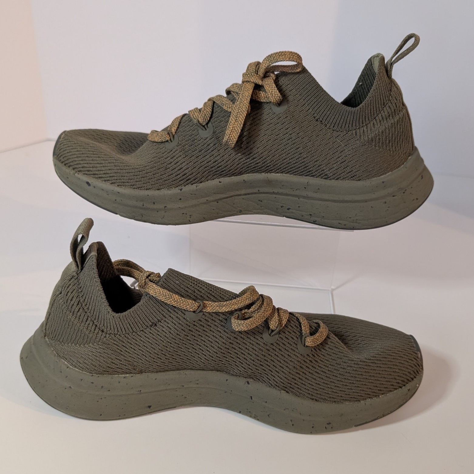 REI CoOp Beyonder Athletic Outdoor Hiking Shoes Olive Green Trailbed, Womens 7.5