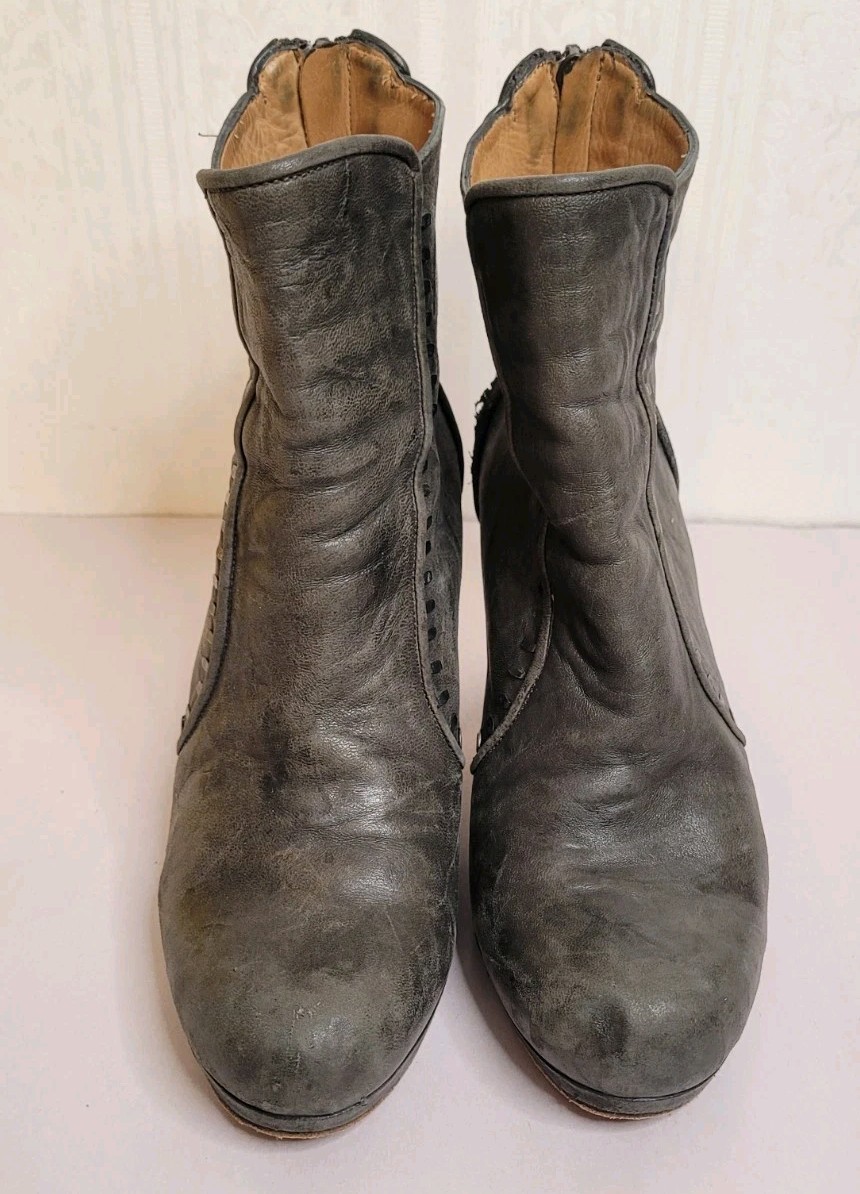 Calleen Cordero Studded Gray Leather Designer Heeled Boho Ankle Boots Size 7.5