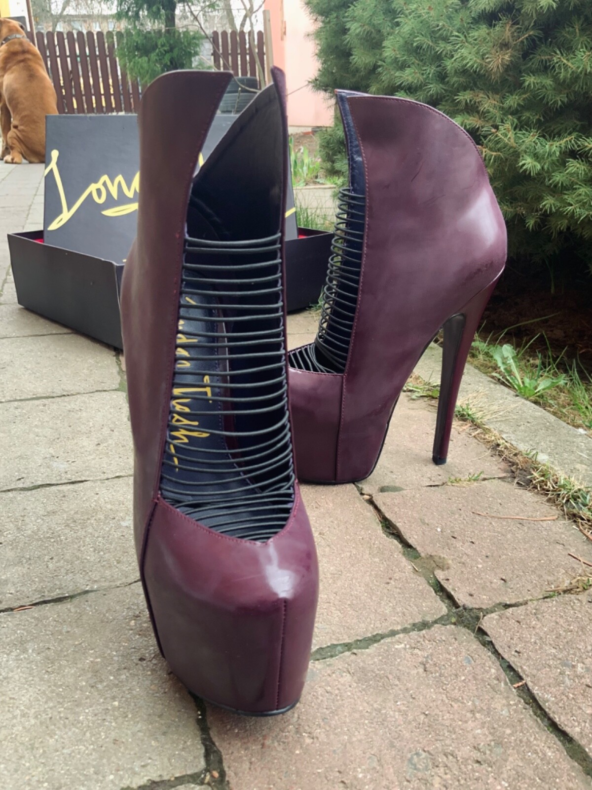 ZIGI NY LONDON TRASH CRIME PATENT LEATHER STRAPPY WEDGE BOOTIE 6.5 US/ 37 EU