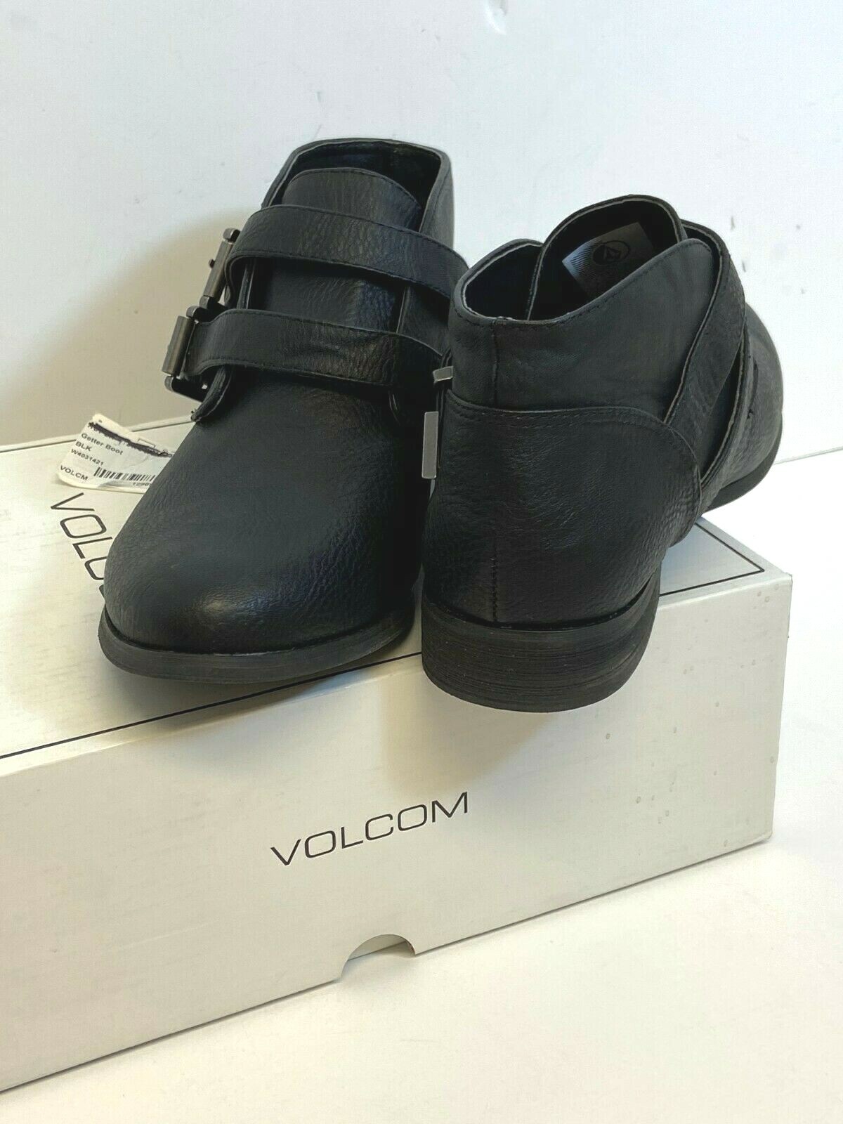 $80 Volcom Getter Ankle Bootie Sz 7,7.5 NIB Adjustable Buckle Shoes Black