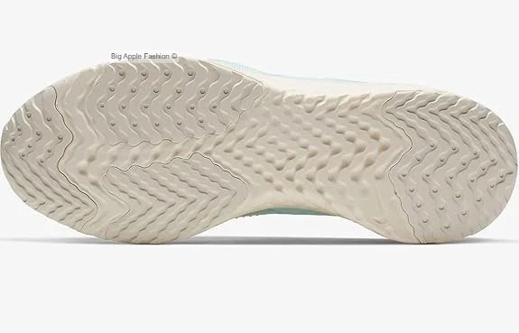 Nike Women’s Odyssey React 2 Flyknit Teal Tint Running Shoes $120.00 Size 10