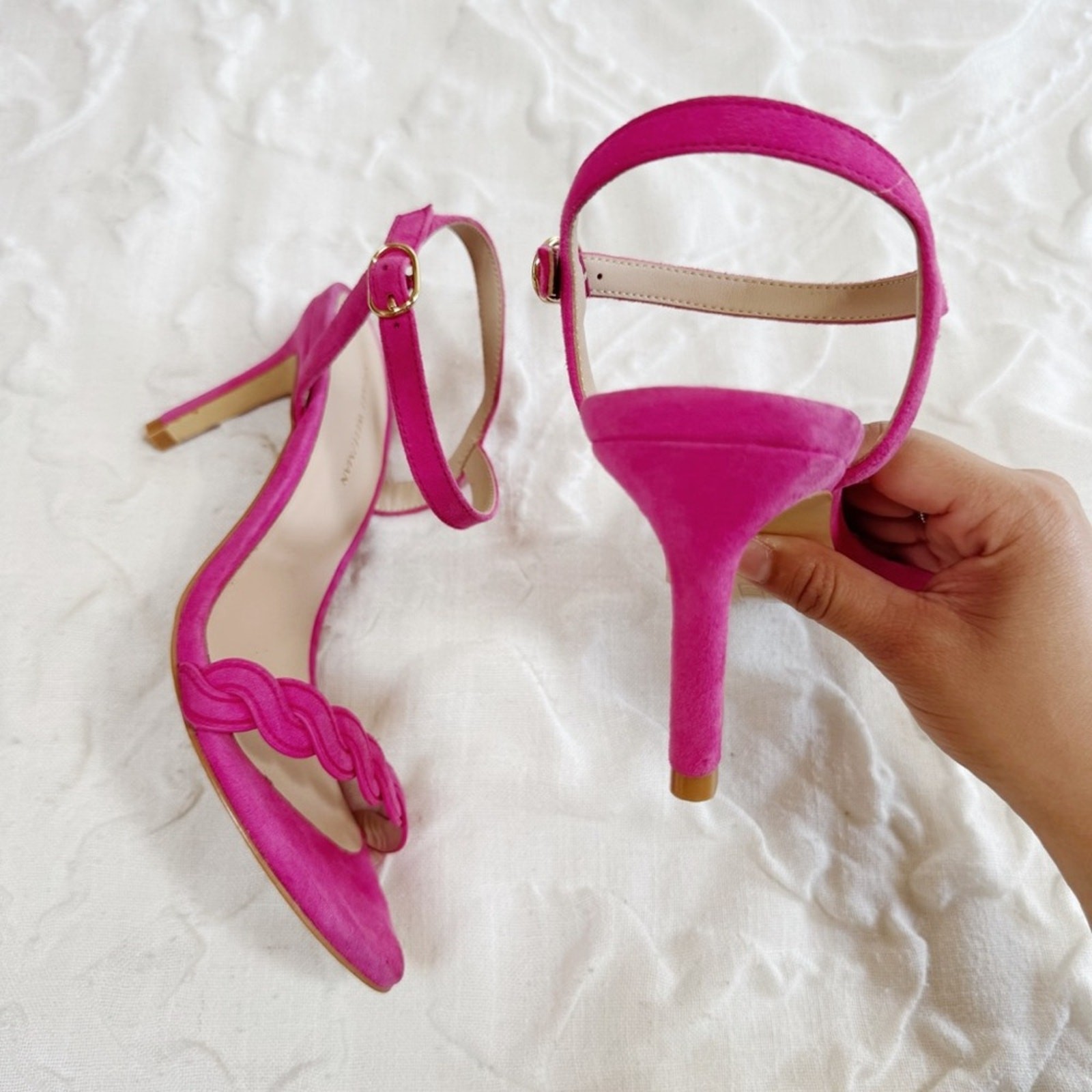 Stuart Weitzman Dancer Twistie 100Suede Sandal In Pink