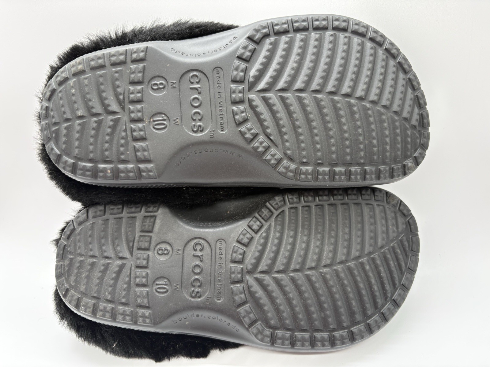 Crocs Sandals CLASSIC FUREVER CRUSH Black Men’s 8 Women’s 10 NWOB Charms