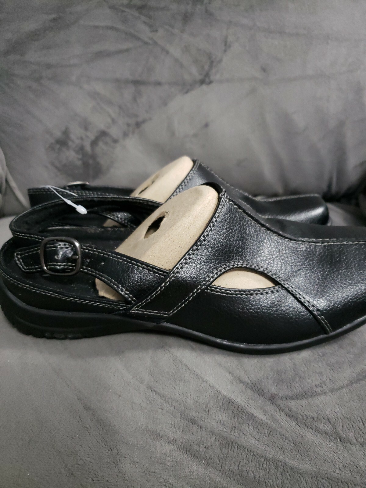 Easy Street Womens Size 7 wide man made Leather Upper Sling back flat comfort