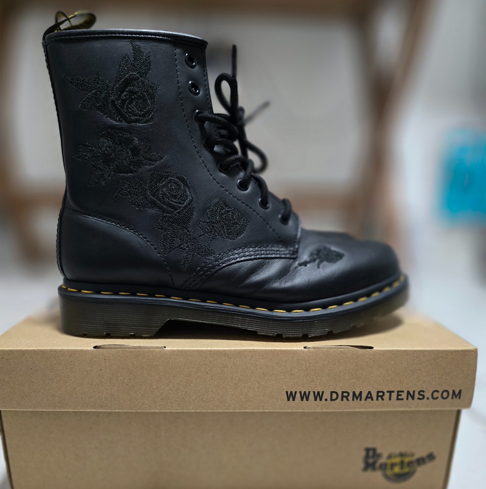 Dr Martens 1460 Vonda Mono Black Floral Boots Women’s US 9 EU 41 Worn Once