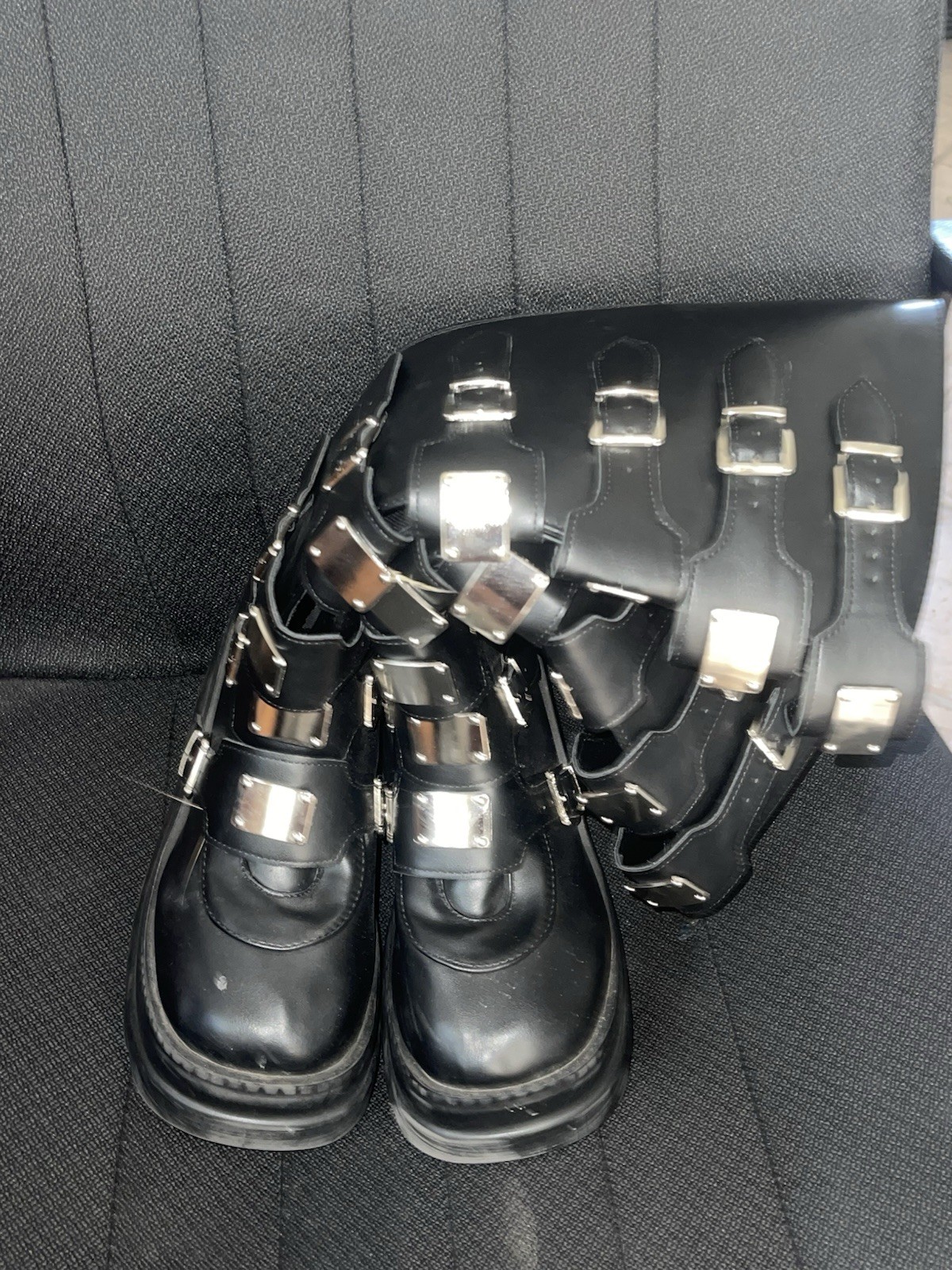Woman’s Black Knee High Boots Buckle Straps Side Zip Round Toe 8.5
