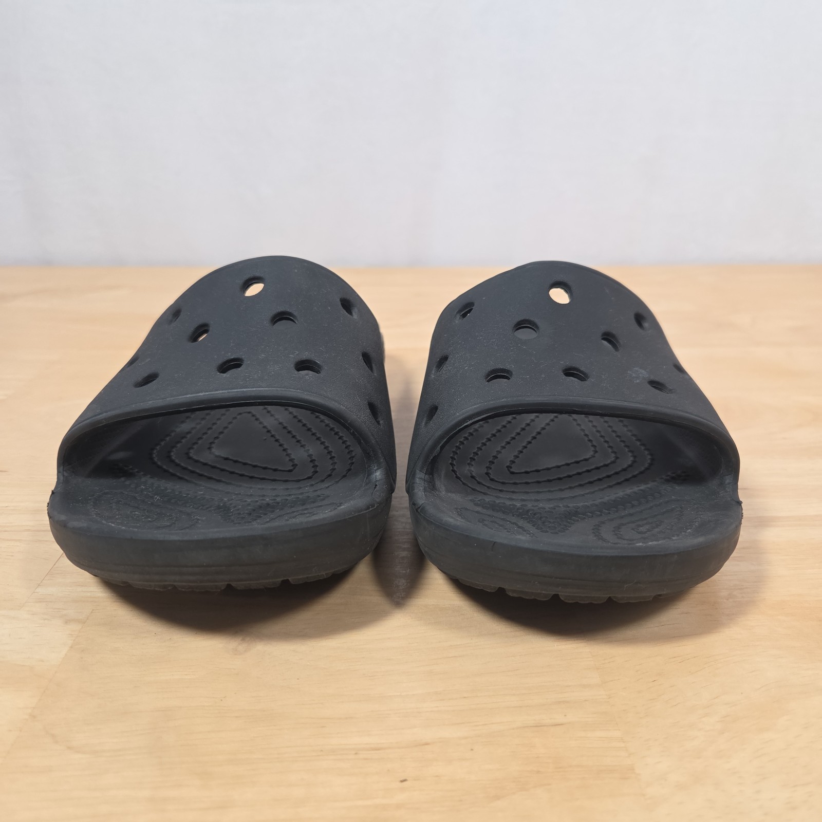 Crocs Classic Iconic Comfort Slides Mens Sz 9 Womens Sz 11 Sandals Unisex Adults