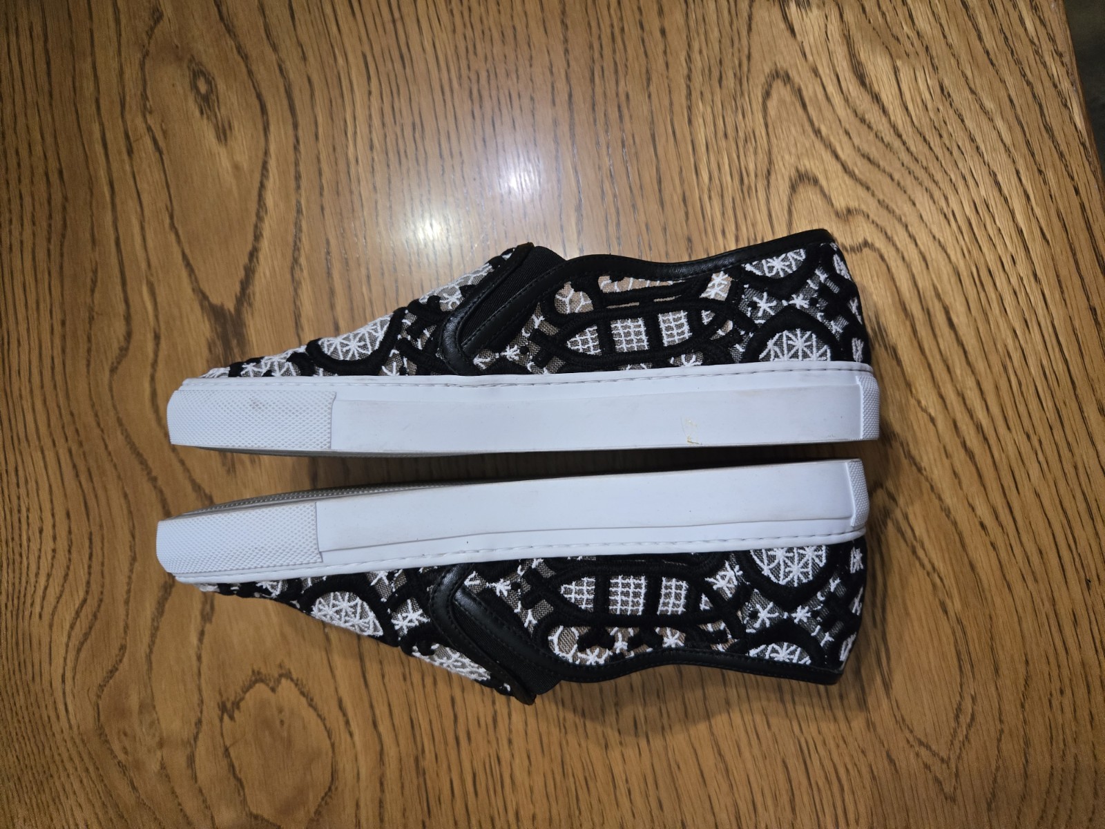 Pre-loved EMILLIO PUCCI Women’s Black/White Slip-on Sneakers Sz 39