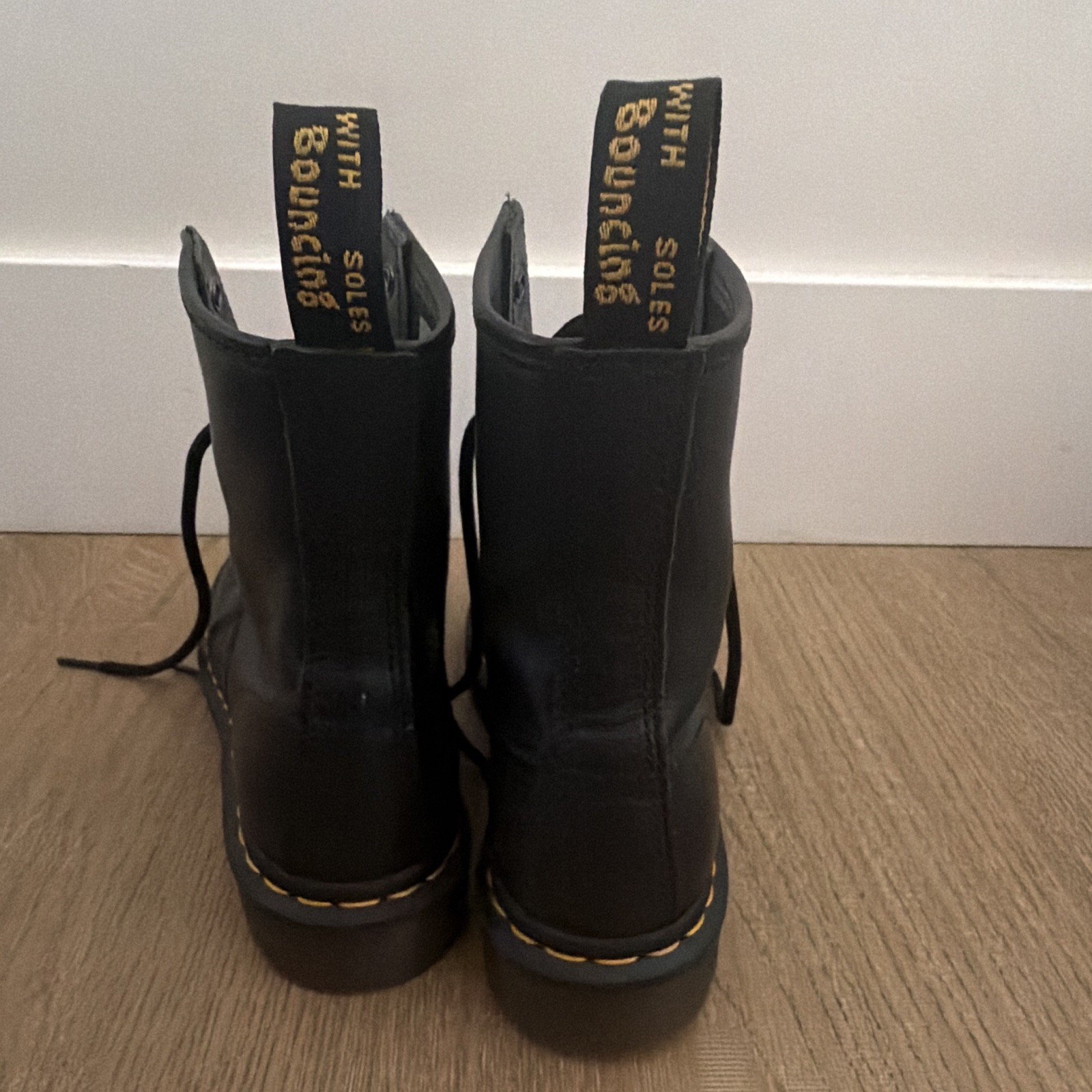 Dr. Martens 1460W Black Lace-Up Ankle Combat Boots Slip Resistant US 6 EU 37