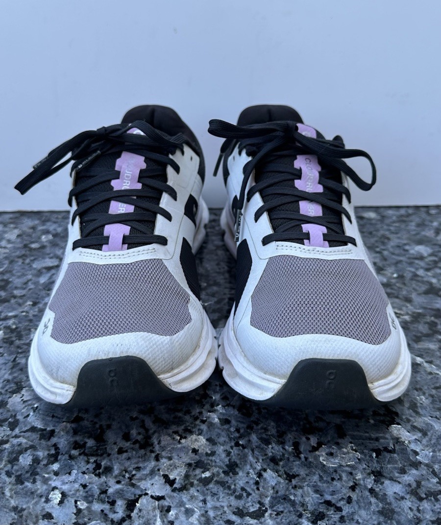 On Running Cloudrunner White Heron Shoes Women’s US 8.5 Grey Lavender Athletic