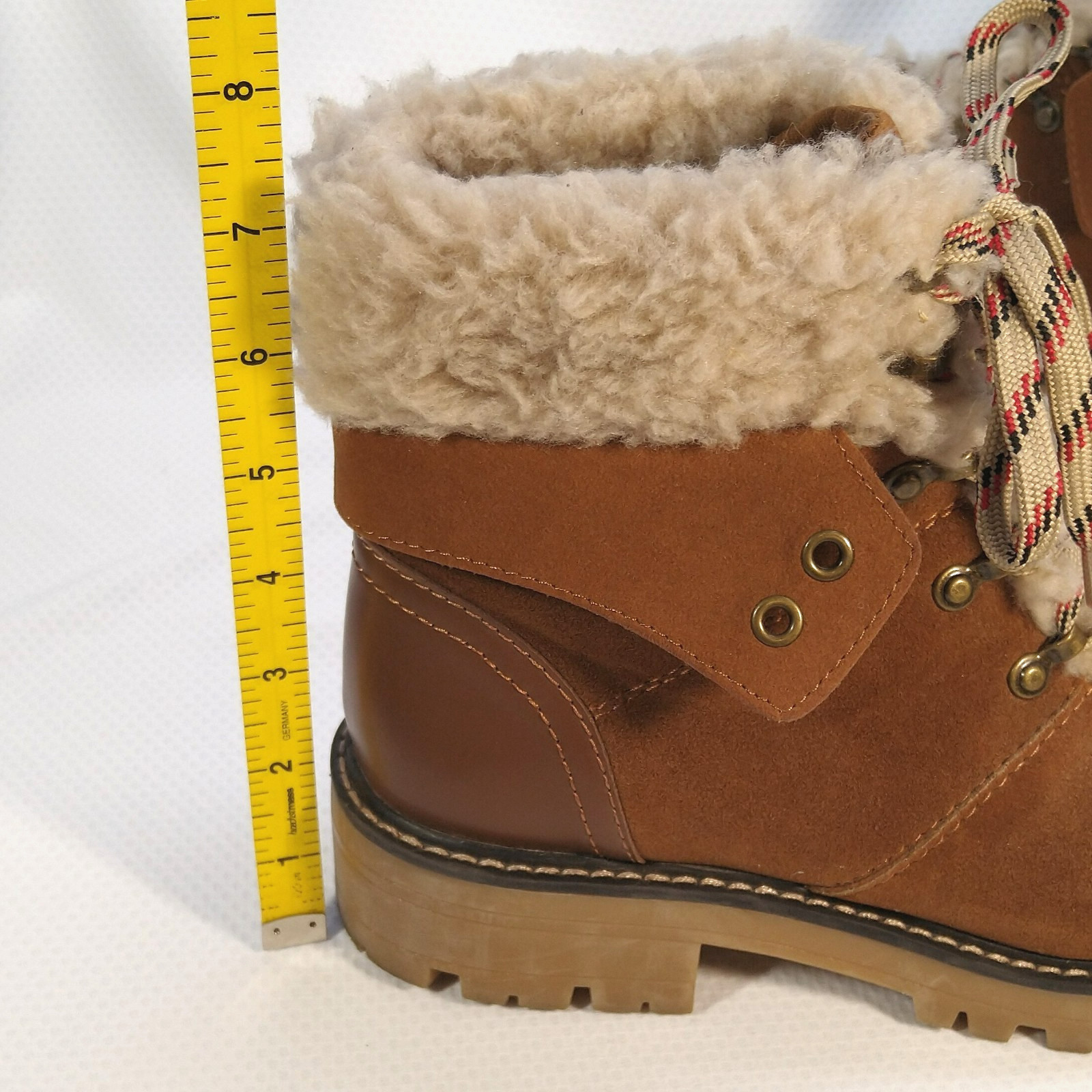 Time and Tru Women’s 9W Brown Faux Suede Lace Up Ankle Bootie Fur Lined Cozy