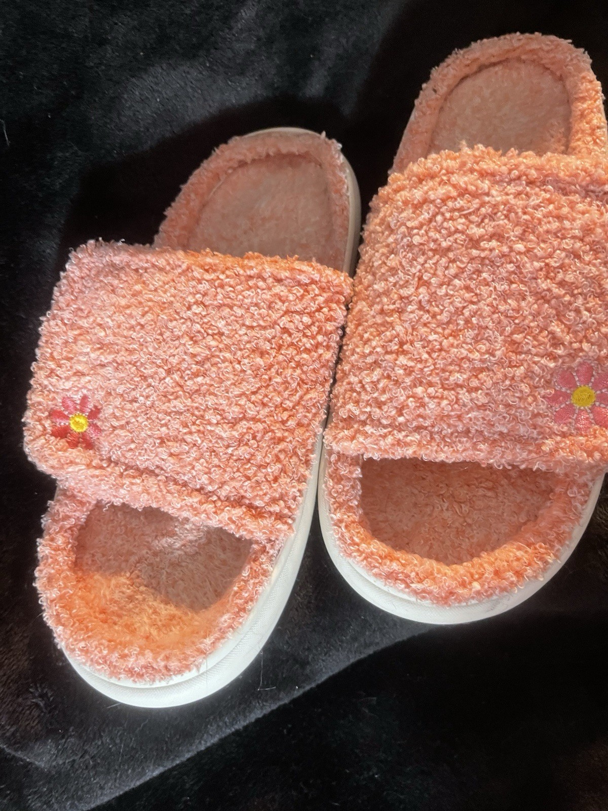 The Original Muk Gael Slide Casual Slippers 7-8 Peach Daisy, Very Good Cond.