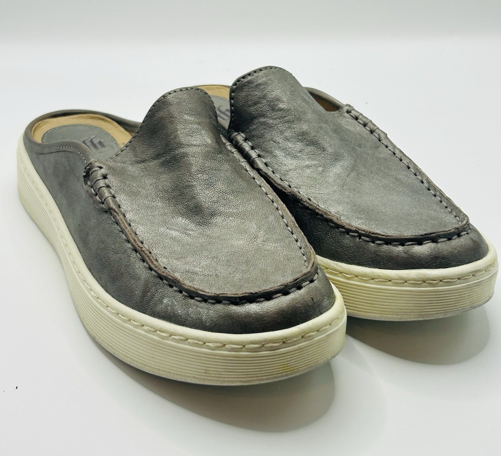 Sofft Womens Size 8 Somers Mule Slide Clog Silver Metallic Leather EUC