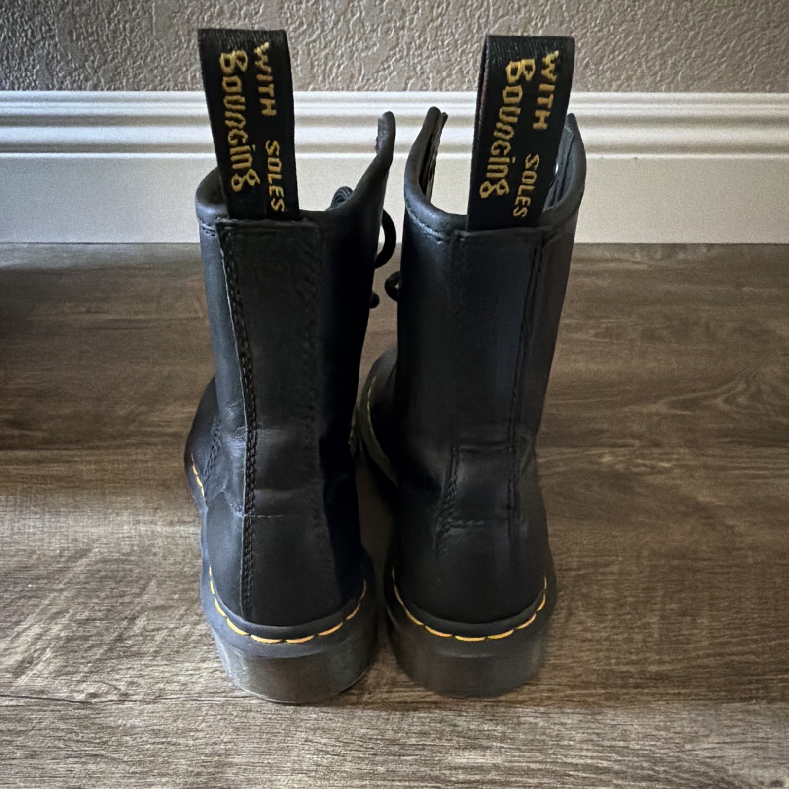 New Dr. Martens 1460 W Women’s Black Leather Lace-Up Combat Boots US 6, 37 EU