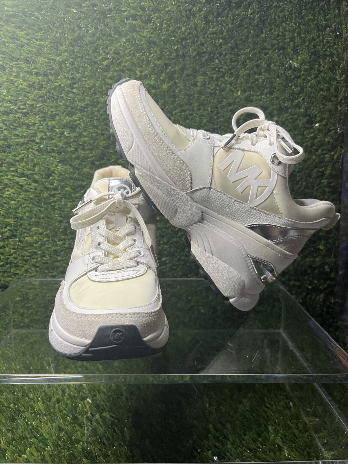 Michael Kors SG19F Mickey Trainer Size 6.5M White/Silver/Cream