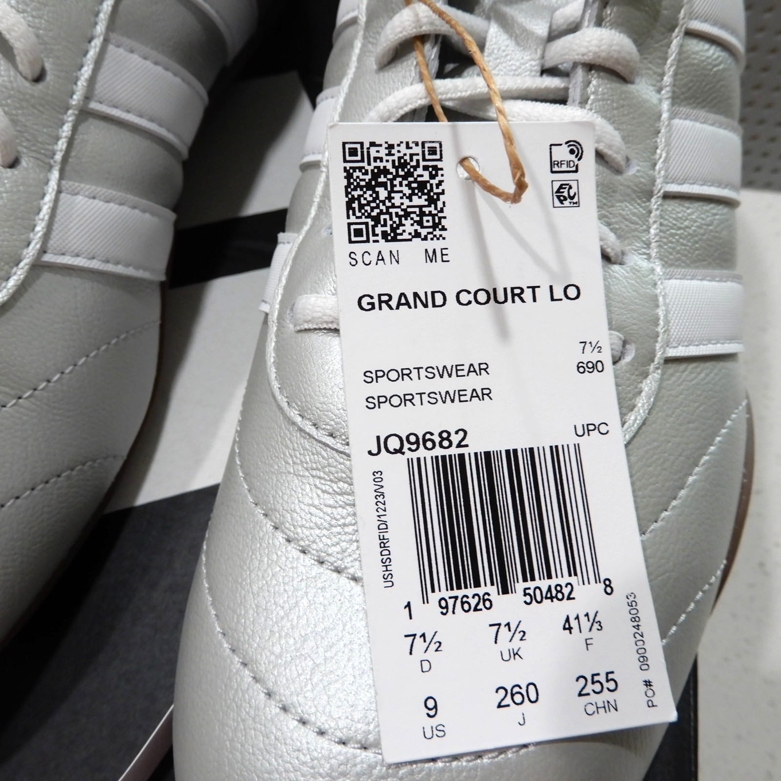 New & Authentic! Women GRAND COURT LO -Size 9 Women- Silver Metallic /White