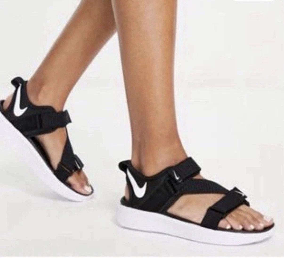 Nike Women’s Size 9 Vista Comfort Fashion Sandals Black White Shoes DJ6608-001
