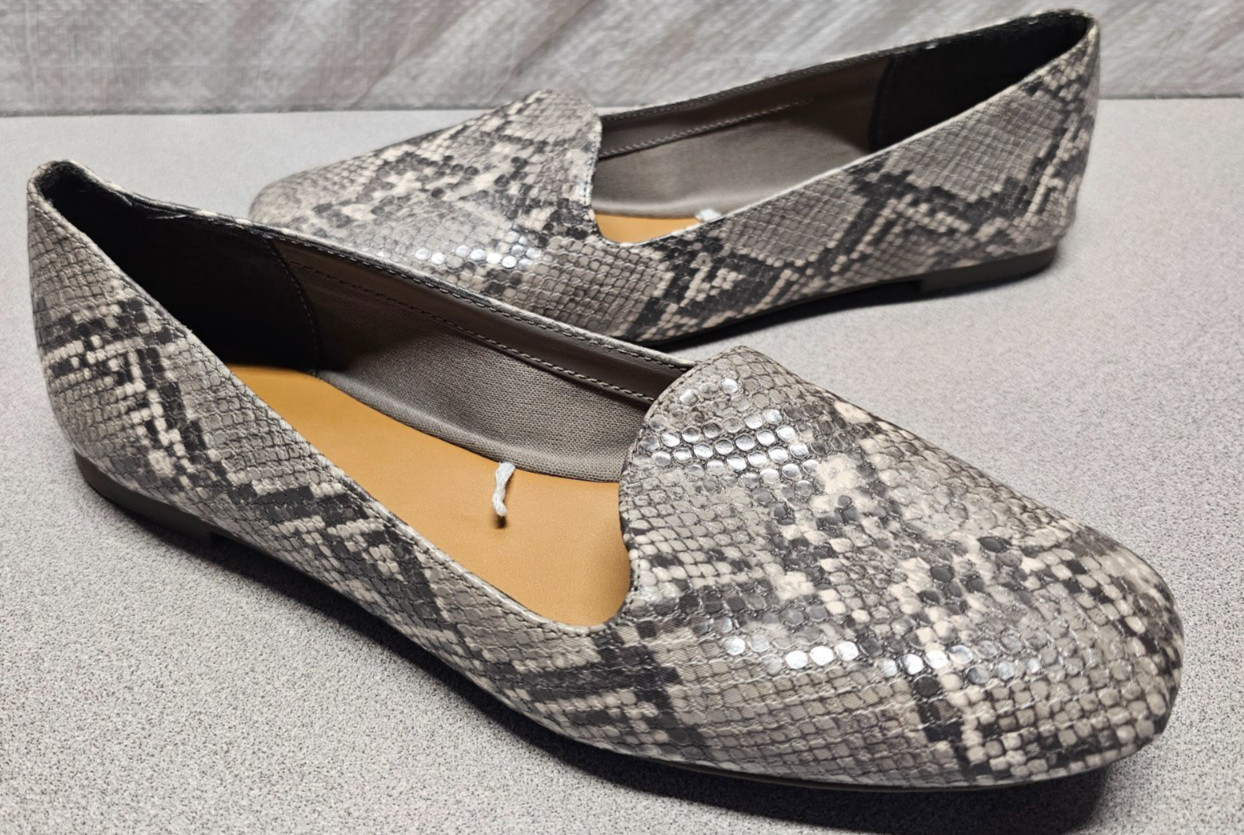 ana Shoes Womens Size 8.5 Snake Print Casual Slip On Loafer Flats Gray