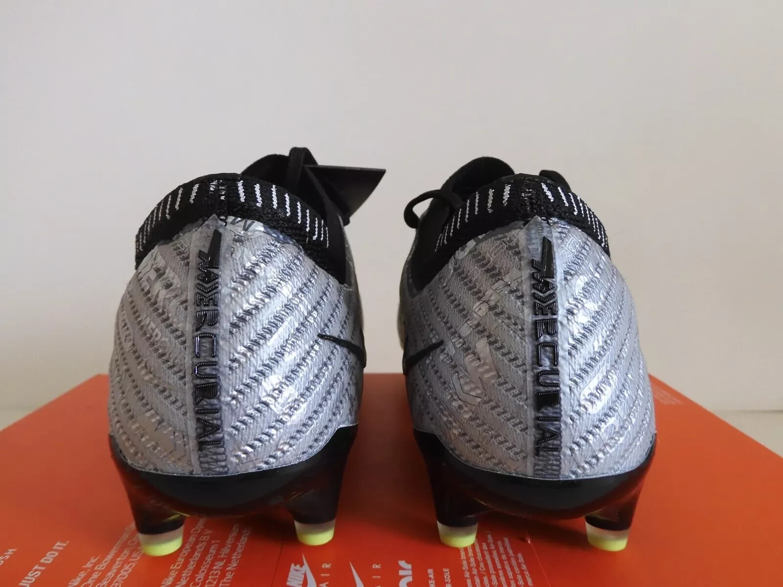 Nike Mercurial Vapor 15 Elite XXV AG-Pro P Silver FJ2969-060 / 6.5 Men = 8 Women