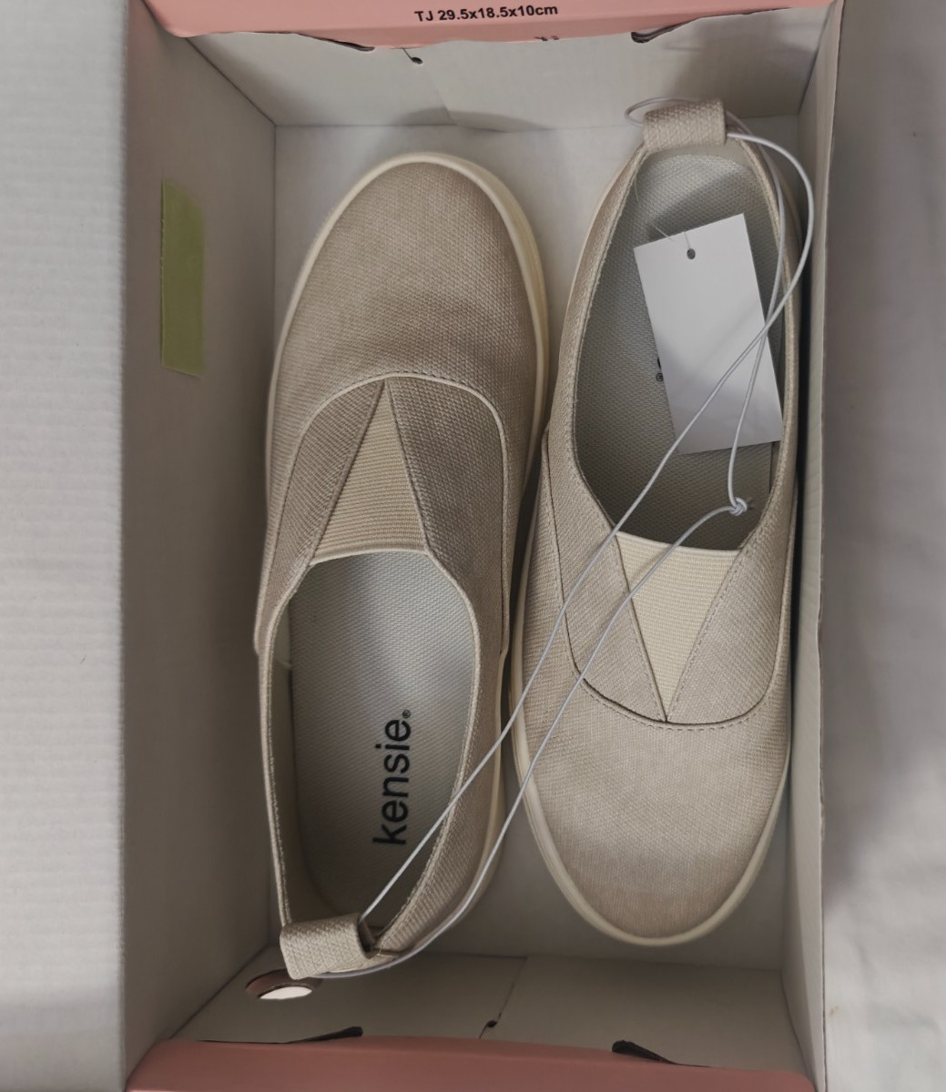 KENSIE Women’s Salia Canvas Slip-on Shoes ~ Beige ~ Size 6.5