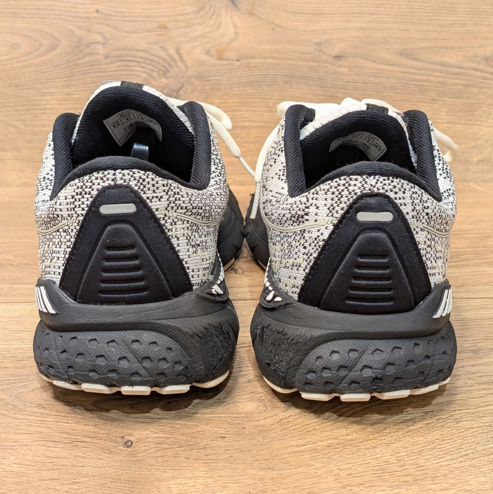 Brooks Adrenaline 21 Black Gray Running Shoes 1203291B135 Womens Size 9.5 B