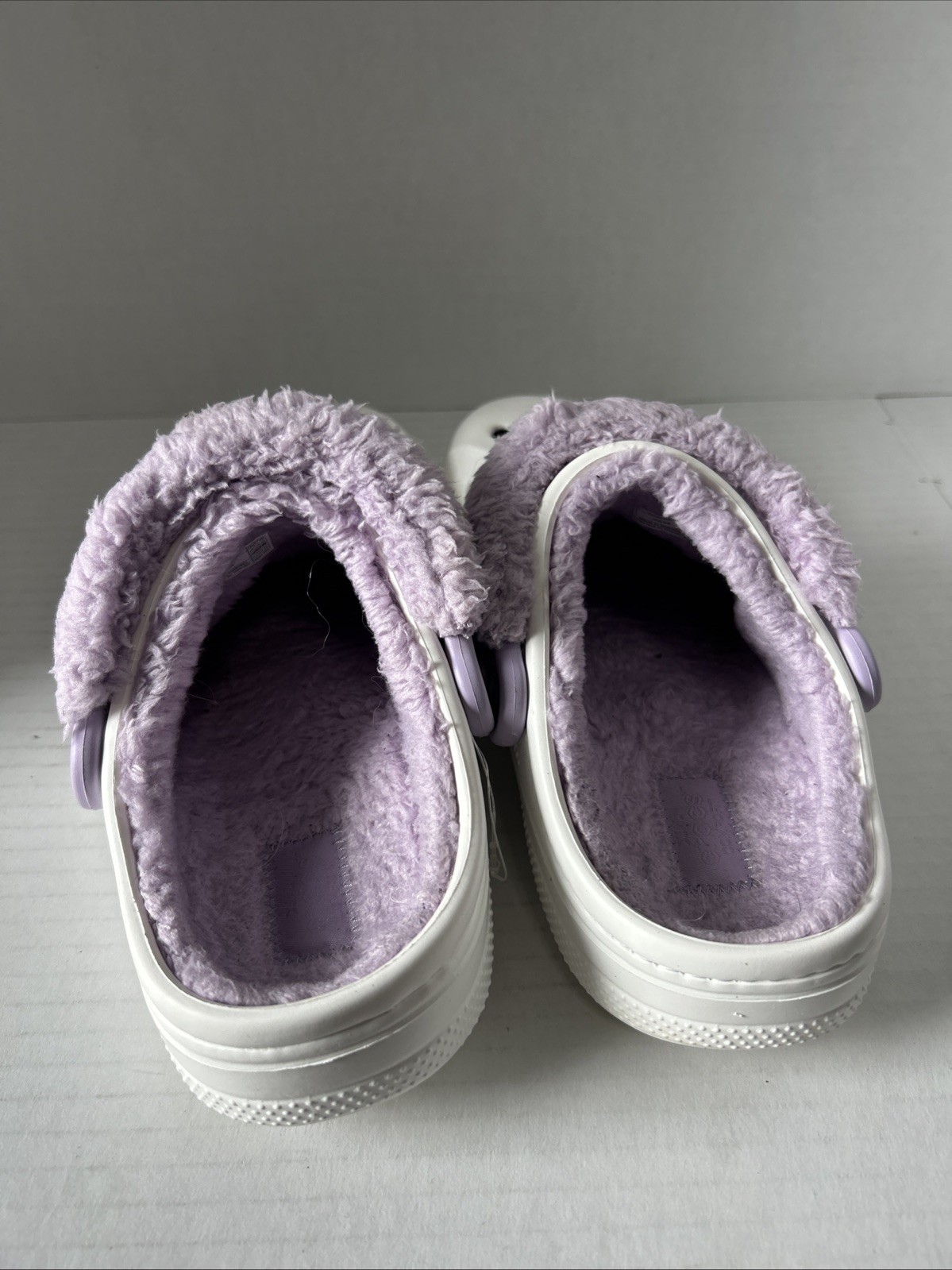 Crocs Unisex Baya Lined Clog | Fuzzy Slippers, White/Lavender Mens 4/Womens 6