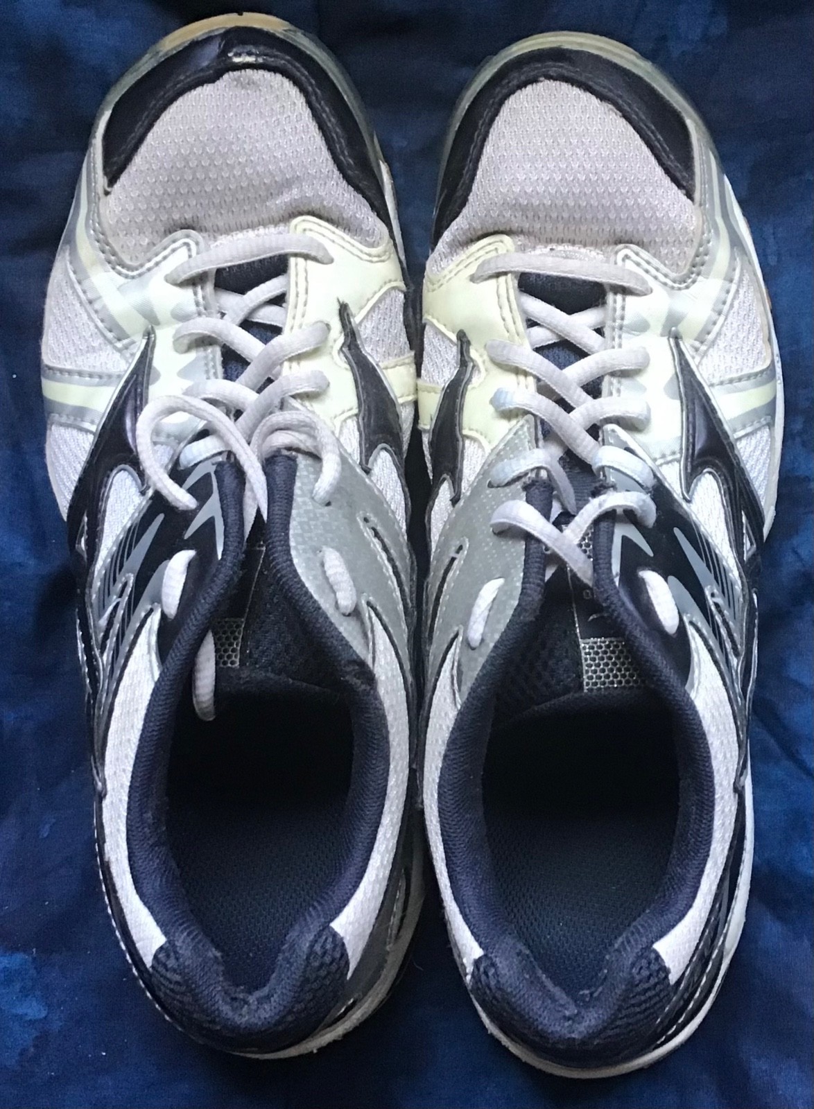 Mizuno Womens Wave Bolt 4 Volleyball Shoes Low Top Lace Up Black Silver Size 8.5