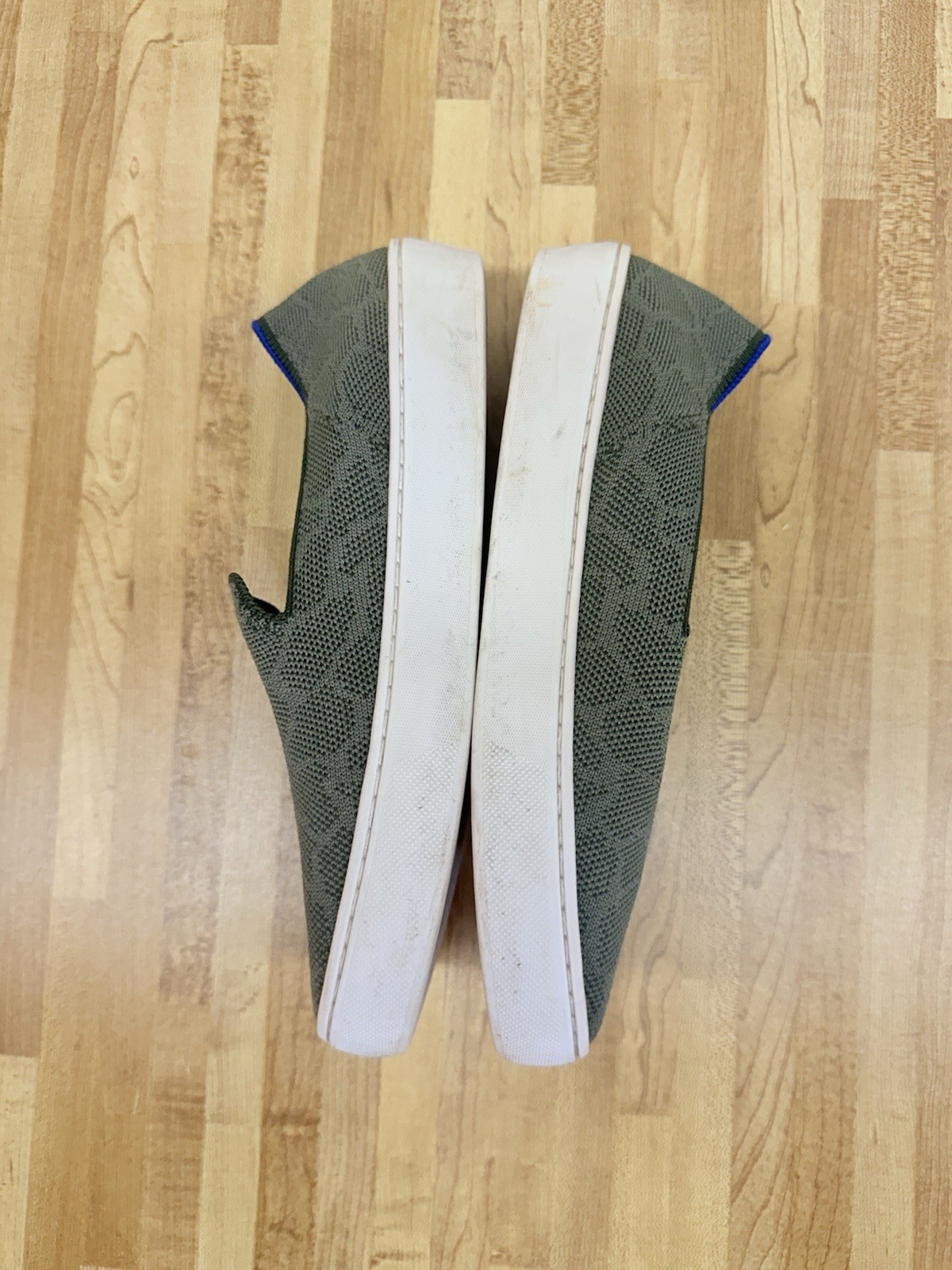 Rothy’s The Sneaker Solid Green Giraffe retired Print Flat Slip On Shoes Sz 5