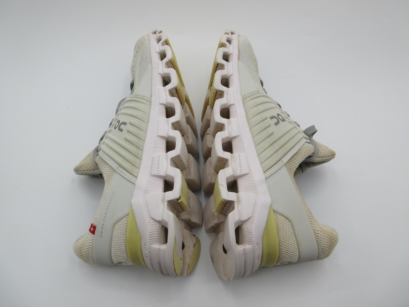 On Running Cloudswift Shoes Womens Size 7.5 Beige Gray Lime Sneakers CloudTec