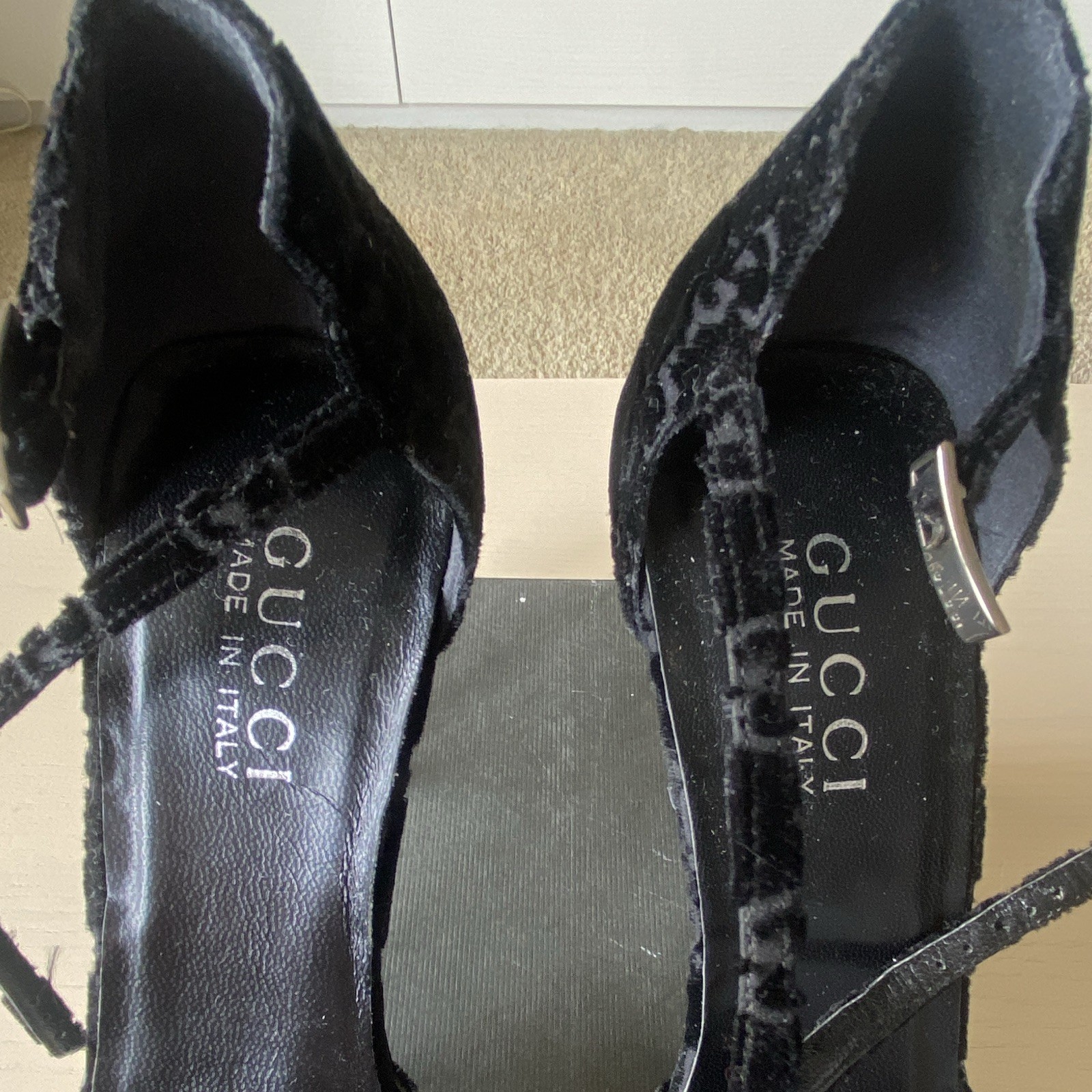 Gucci Vintage Black GG Logo Velvet Pointed Toe Ankle Strap Pump Heels 8 B