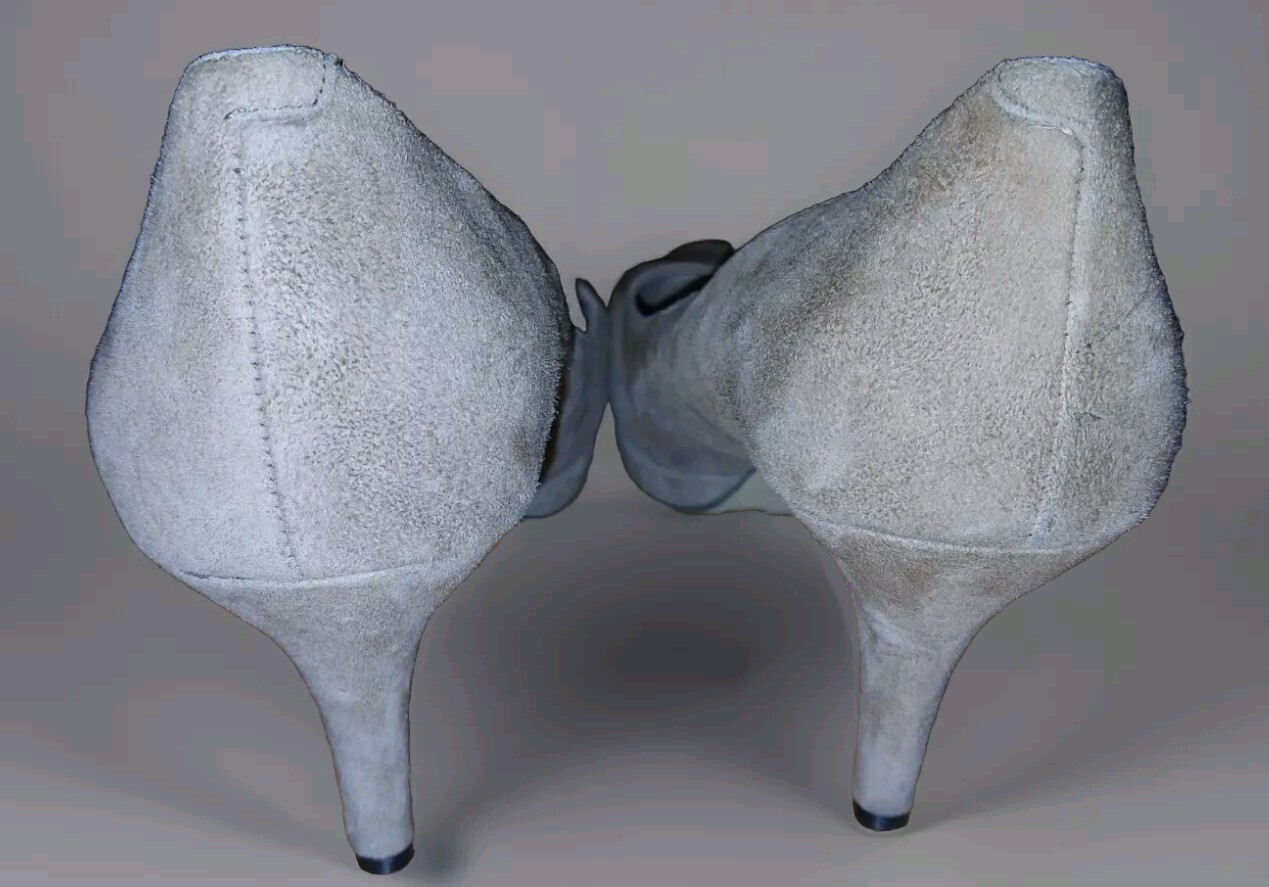 Women’s Size 9.5 M Vince Camuto Beige Suede High Heels- Please See Description