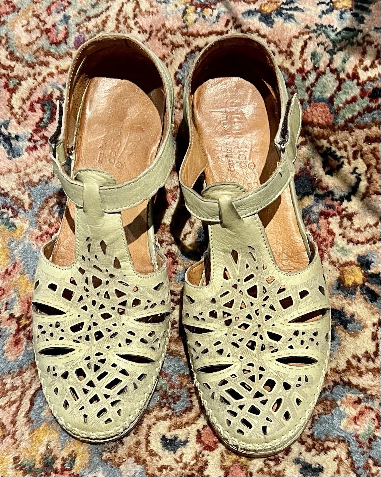 Spring Step Shoes Sandals Size 39 US 8 Irin T Strap Sage Green Cut Out Comfort