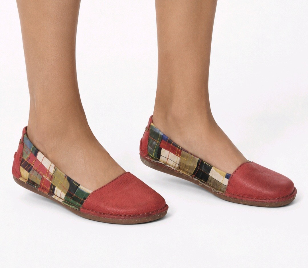 The Art Company Shoes Red Plaid Leather Slip On Loafers Size 39 (US 8.5)