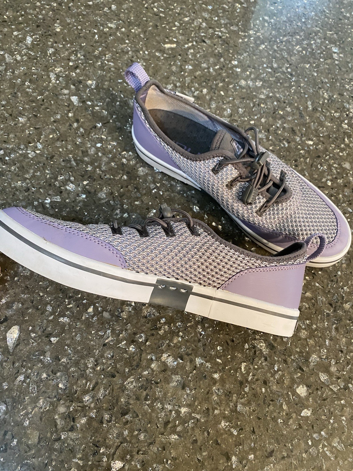 Huk Women’s Size 8 Mania Fishing Shoes Lilac Charcoal