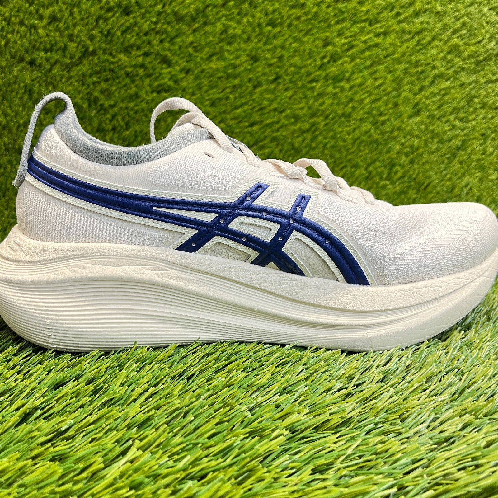 Asics Gel Nimbus 27 Womens Size 8 Beige Blue Athletic Running Shoes Sneakers