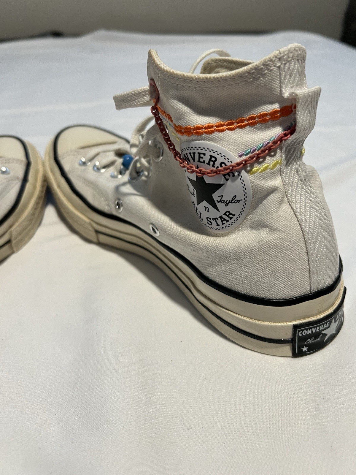chuck taylor converse womens