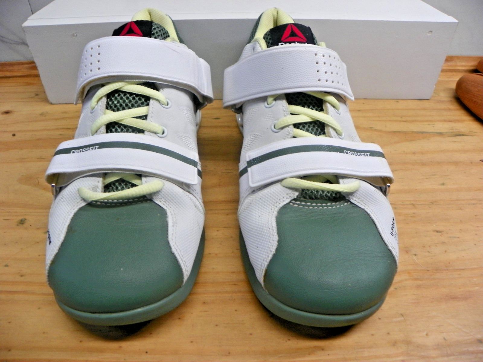 REEBOK CROSSFIT LIFTER PLUS 2.0 WHITE SAGE GREEN NEON COLORWAY SIZE 8.5 M45056