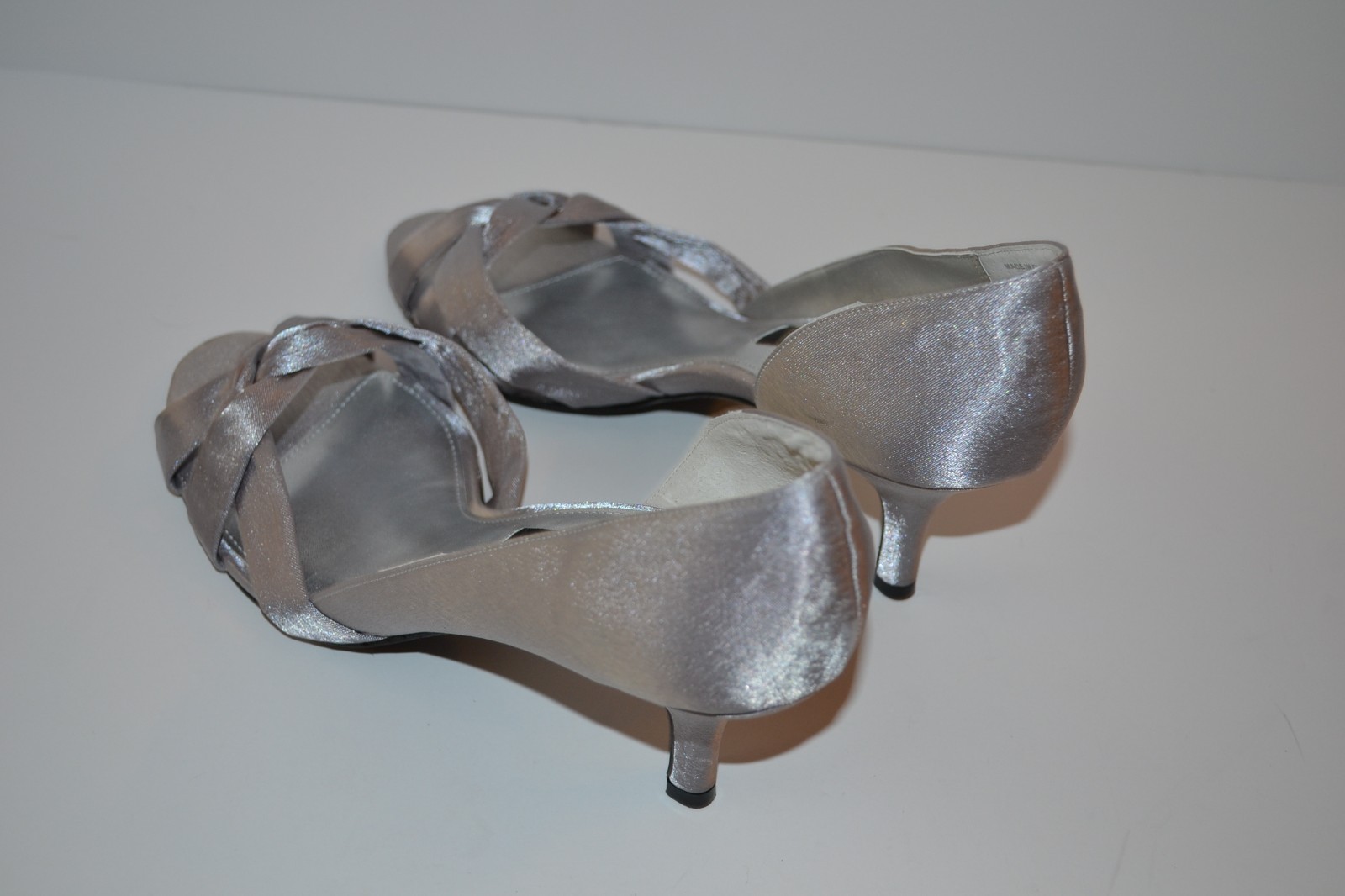 Nina CRISTA SHOES Royal Silver Satin WEDDING Heels Pumps Evening Dress 9.5 M