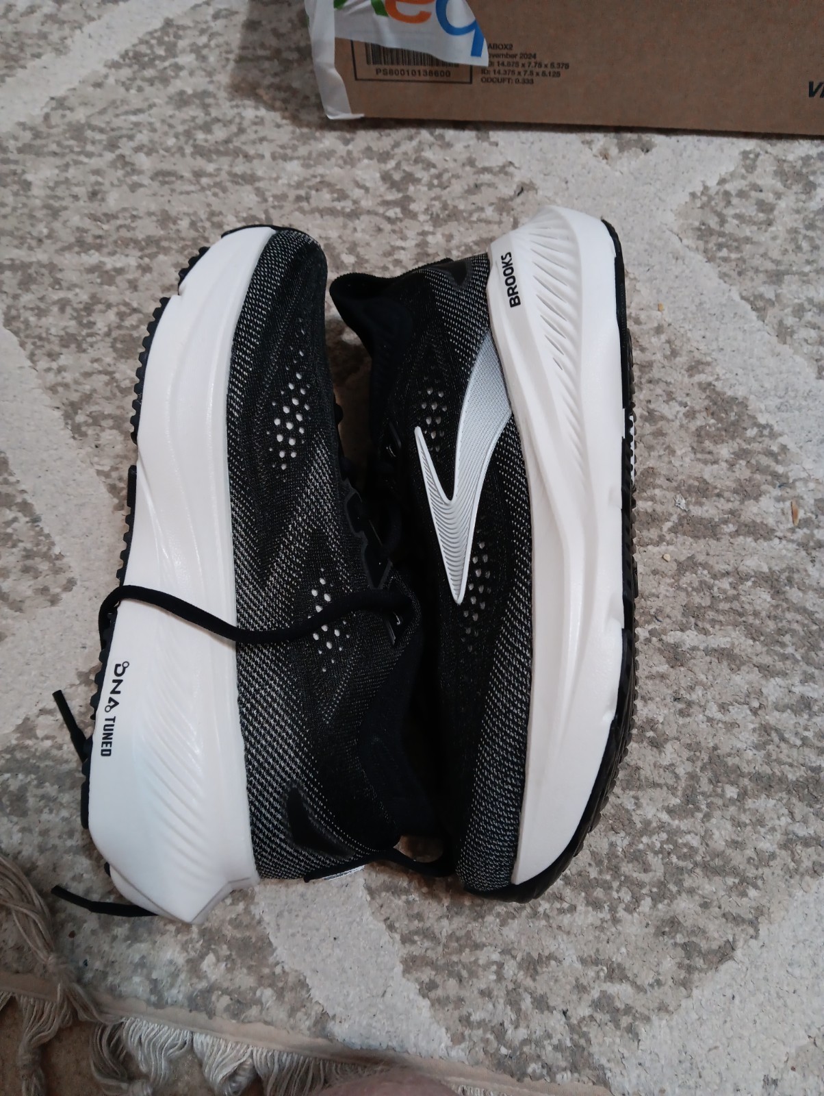 Brooks Glycerin 23 Women’s Size 7 B Shoes Black Grey White Size 1204651B090