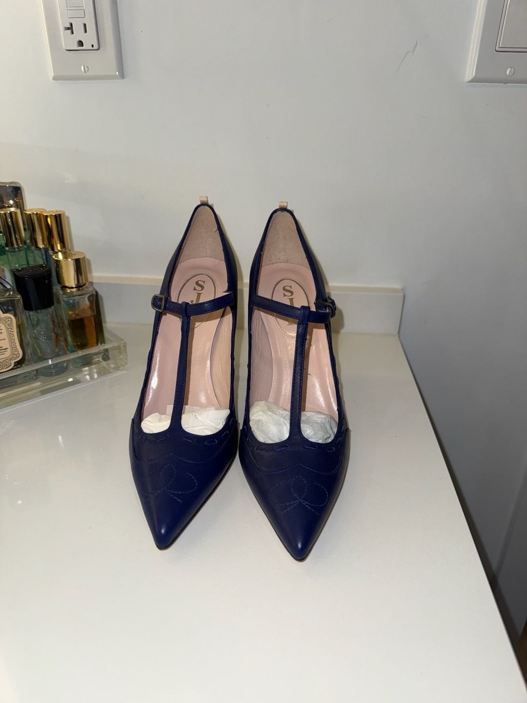 SJP Sarah Jessica Parker Navy Leather T-Strap Pointed Toe Heels Size 36