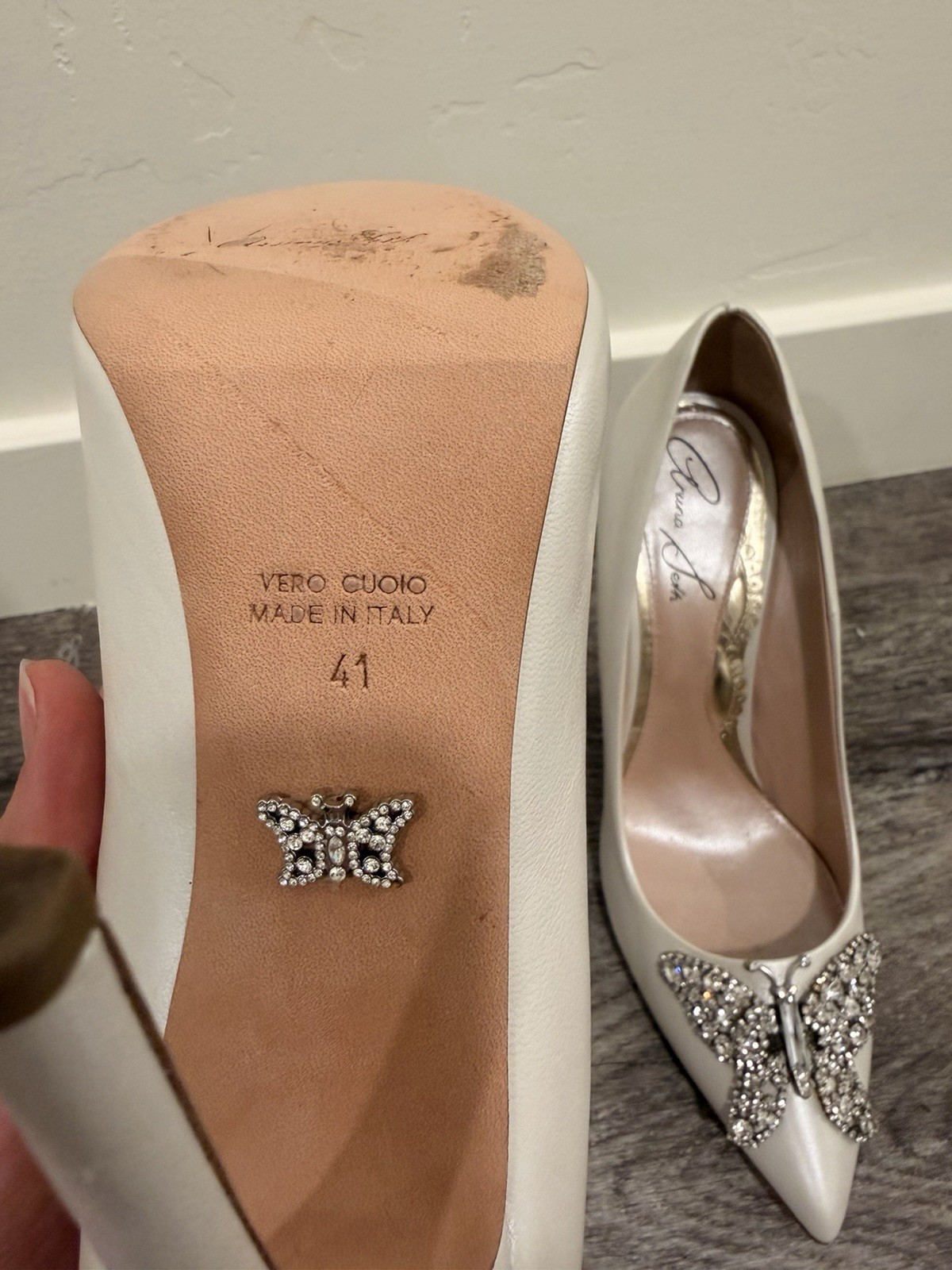 Aruna Seth Ivory Leather Pointed-Toe Stiletto Pumps Rhinestone Butterfly EU 41