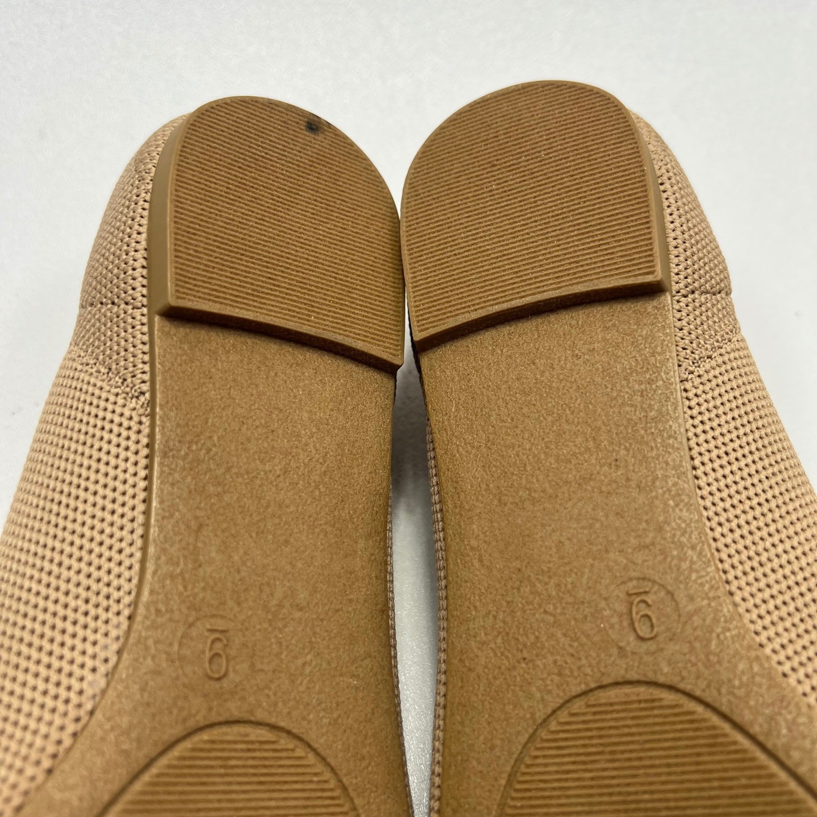 Tahari Catalina Flats Womens Size 9 Tan Knit Pointed Toe Knot Bow Ballet Slip On