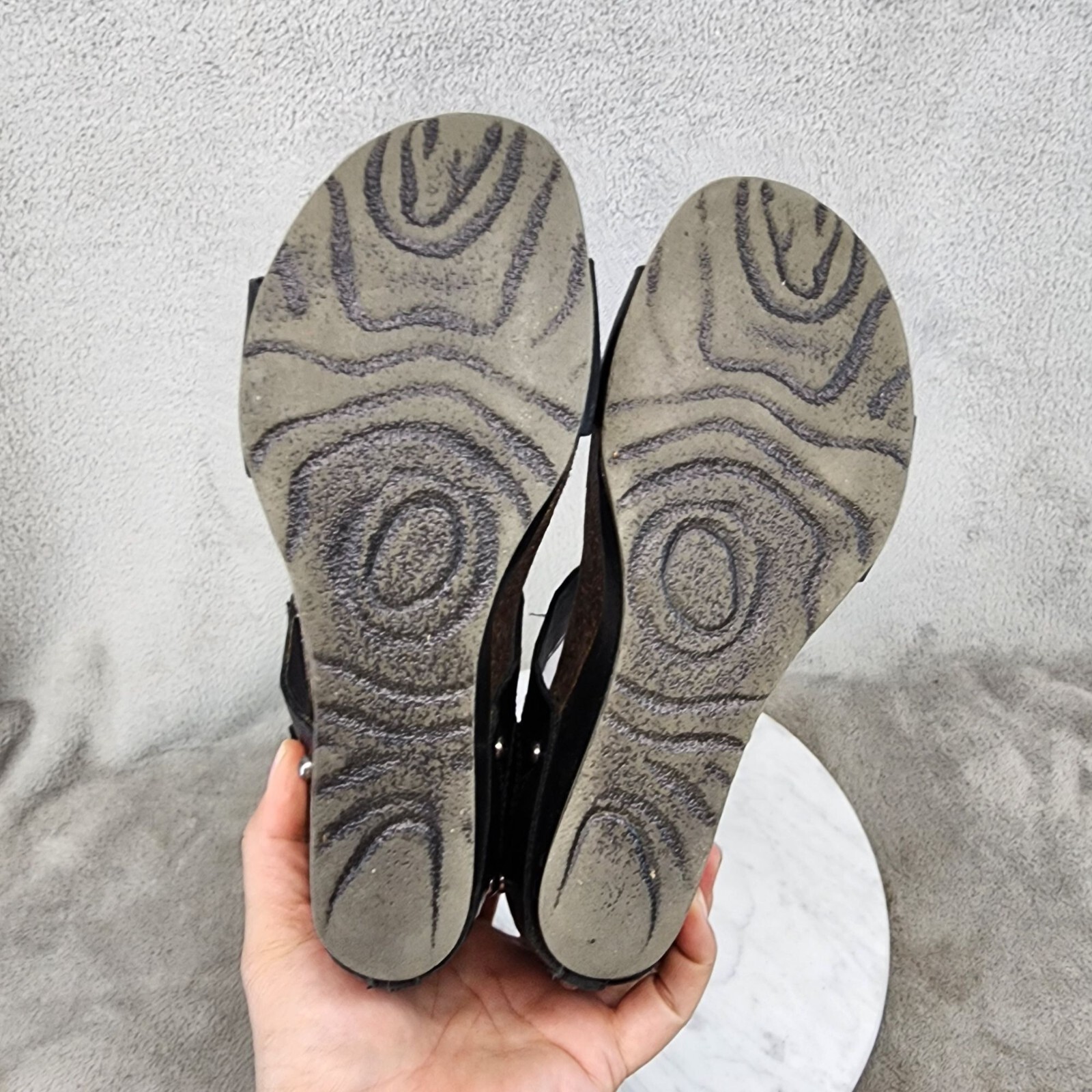 OTBT Shoes Womens Size 8 Trailblazer Black Leather Wedge Sandals *GUC*